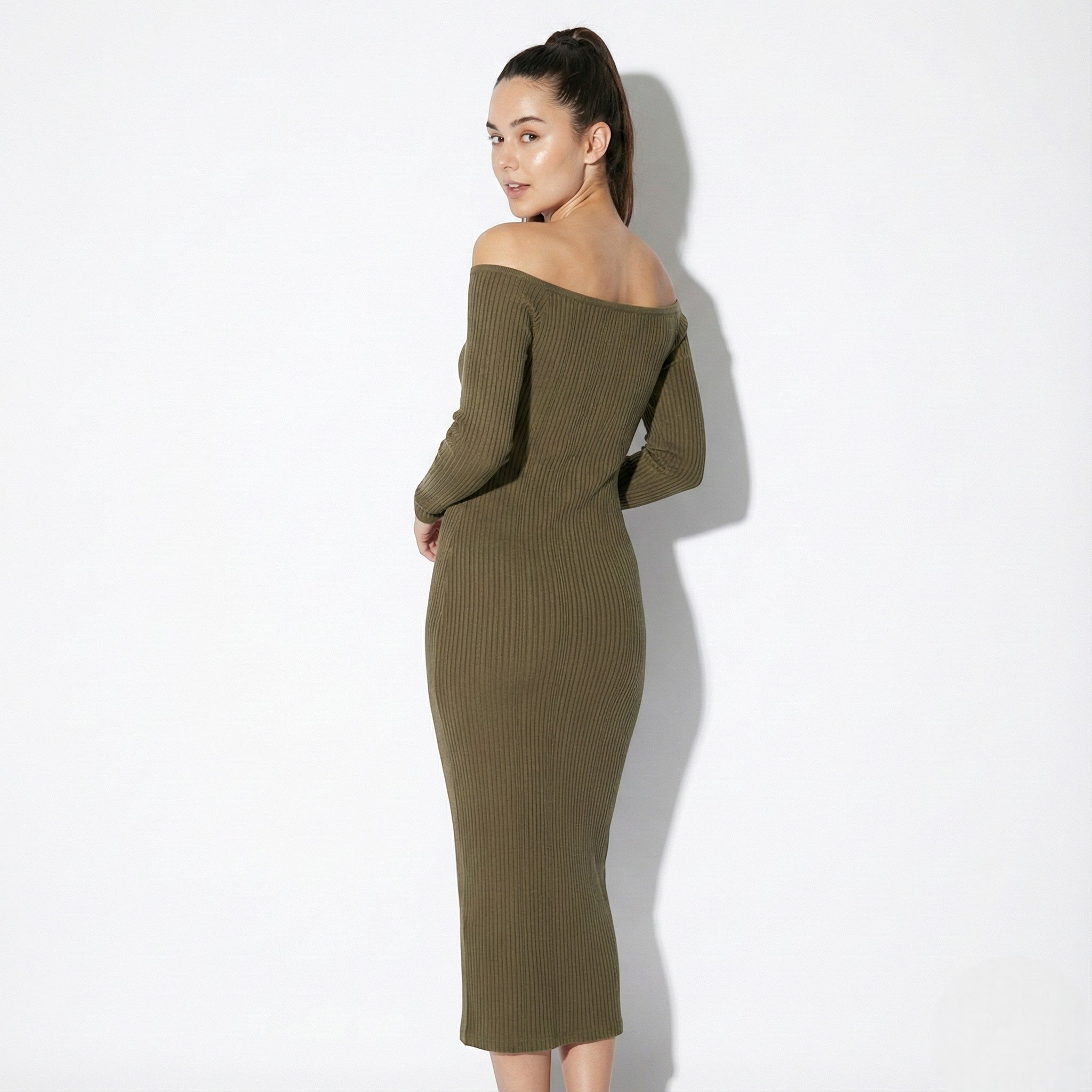 Eleanor - Women's Off-Shoulder Ribbed Maxi Dress