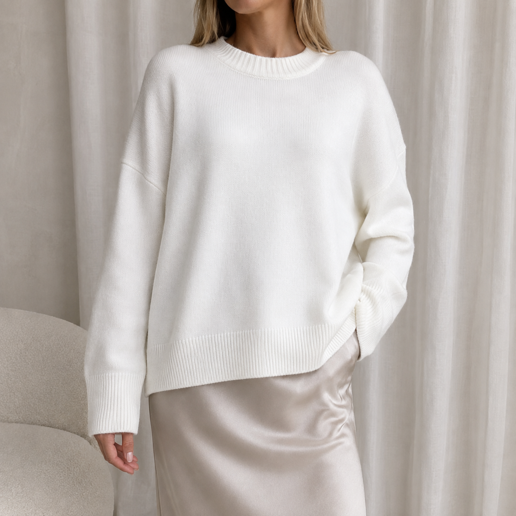 Charlotte - Women's Oversized Crewneck Sweater with Ribbed Cuffs
