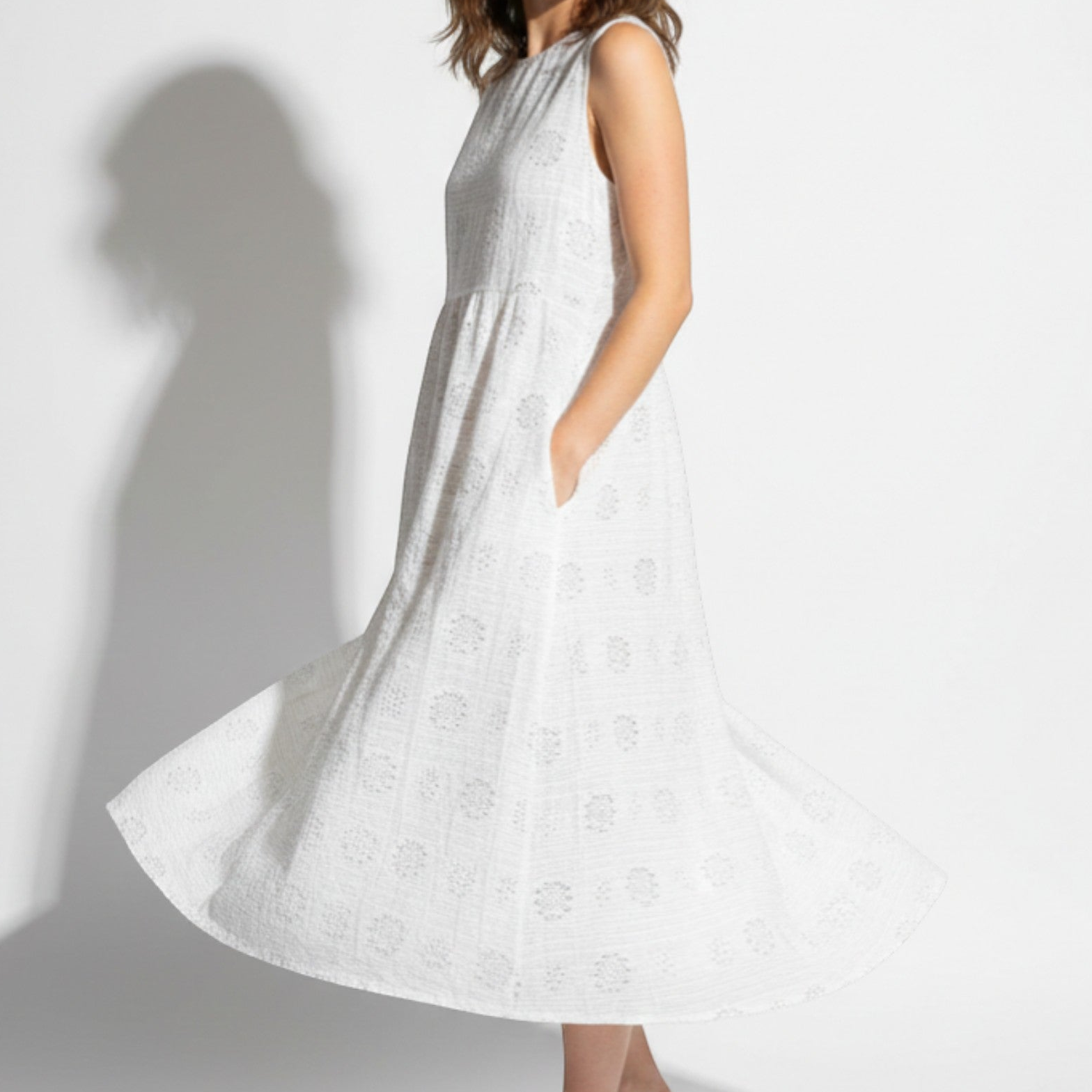 Ivy - Women's Sleeveless Midi Dress with Floral Embroidery