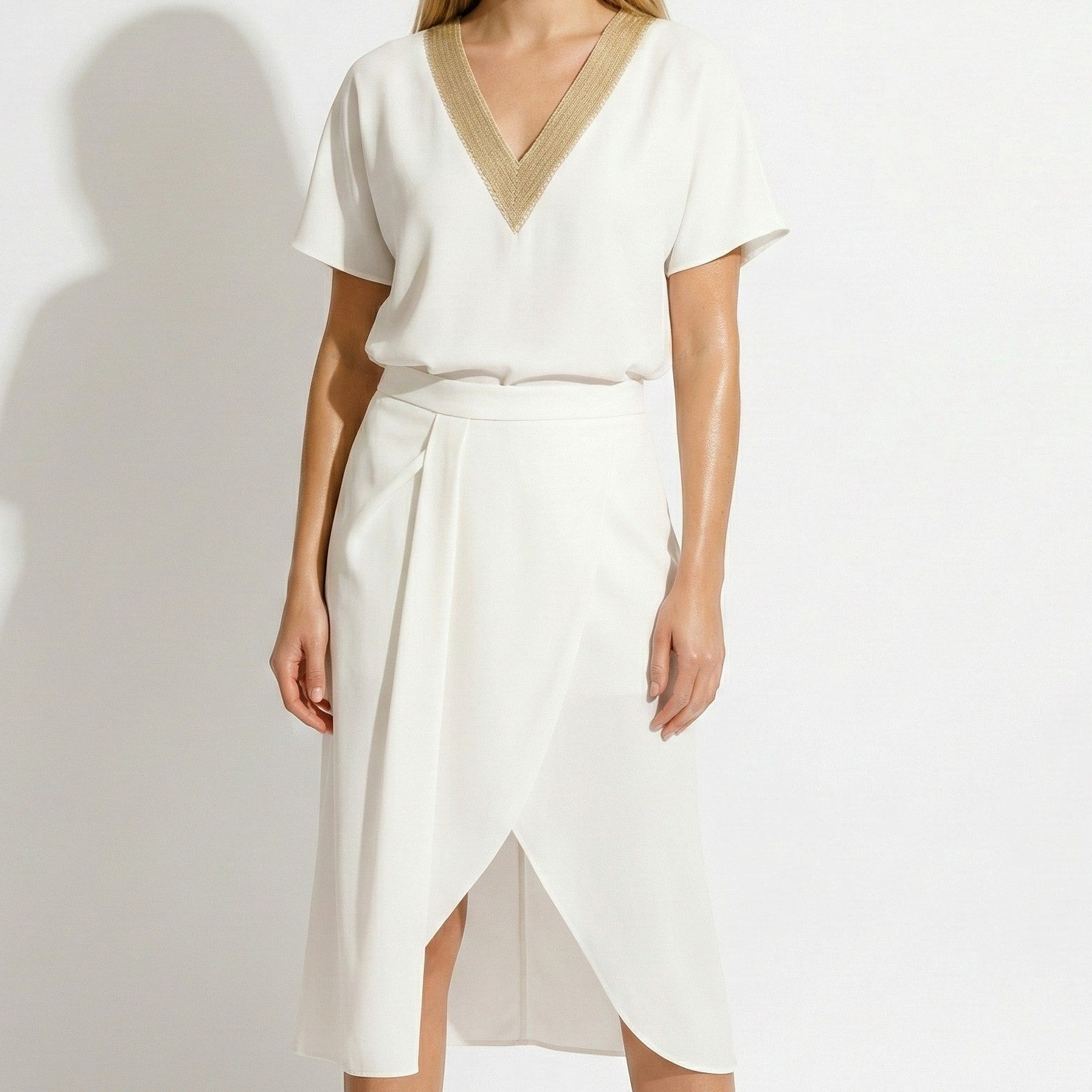 Grace - Women's V-Neck Pleated Midi Dress