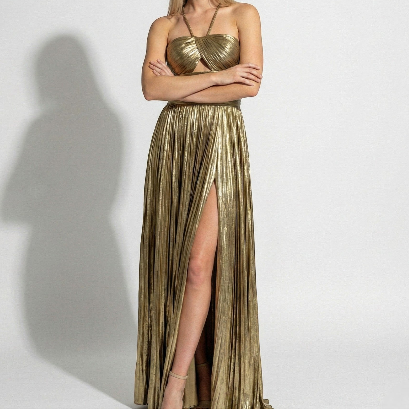 Sophie - Women's Metallic Pleated Maxi Dress with Halter Neckline