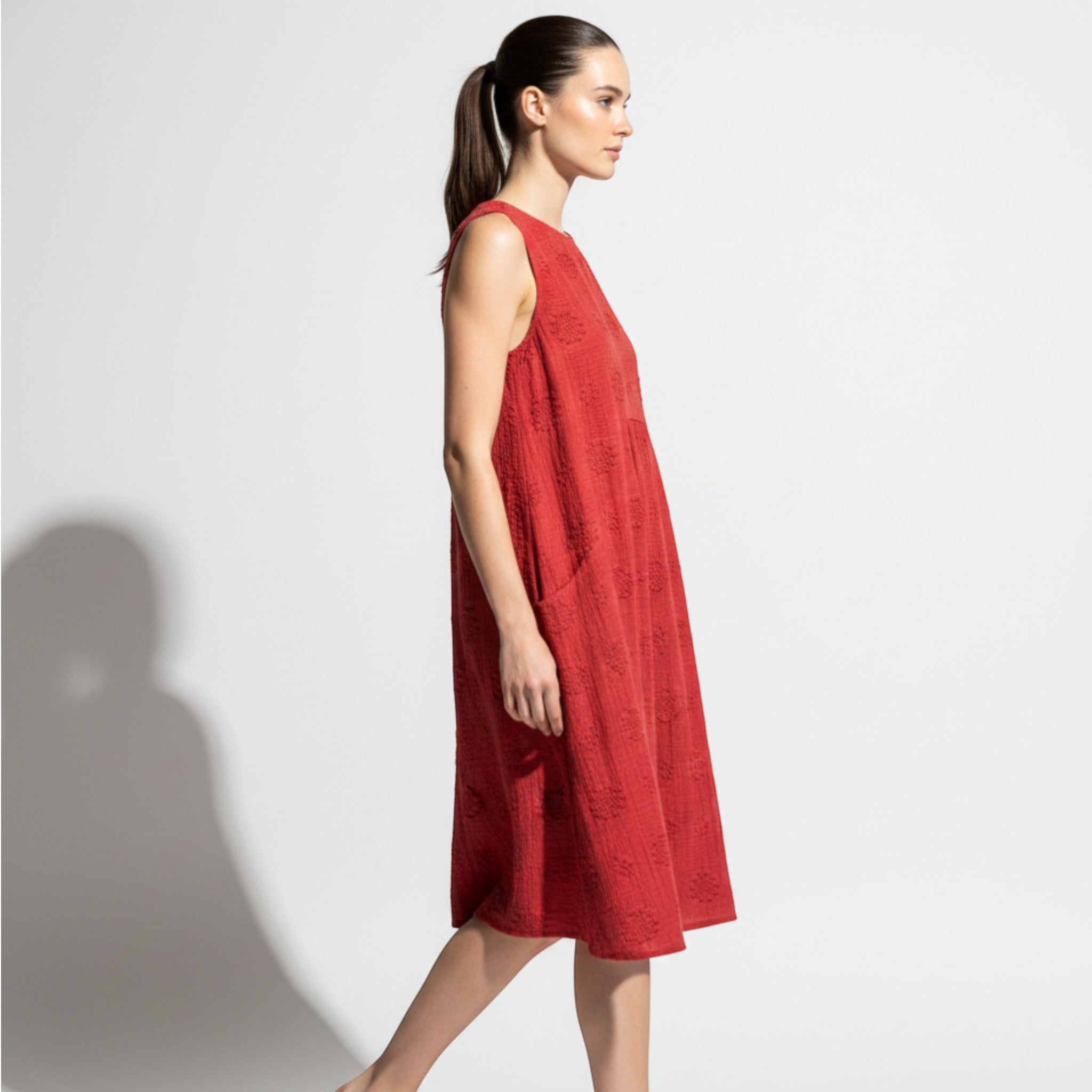 Ivy - Women's Sleeveless Midi Dress with Floral Embroidery