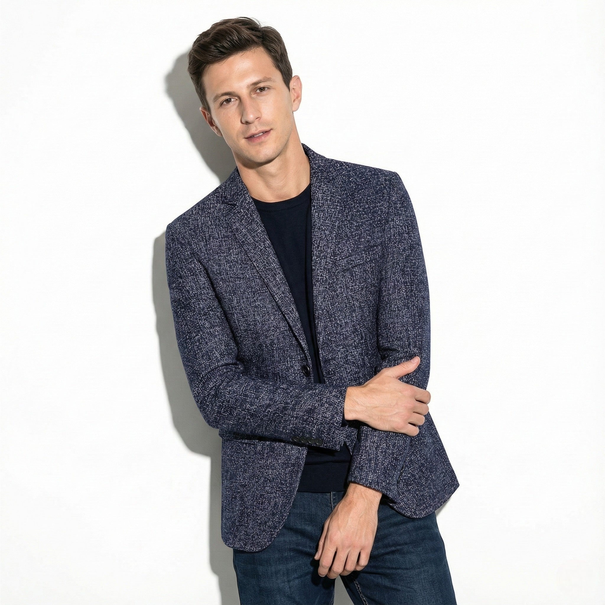 Men’s Slim Fit Textured Blazer with Two-Button Closure and Flap Pockets