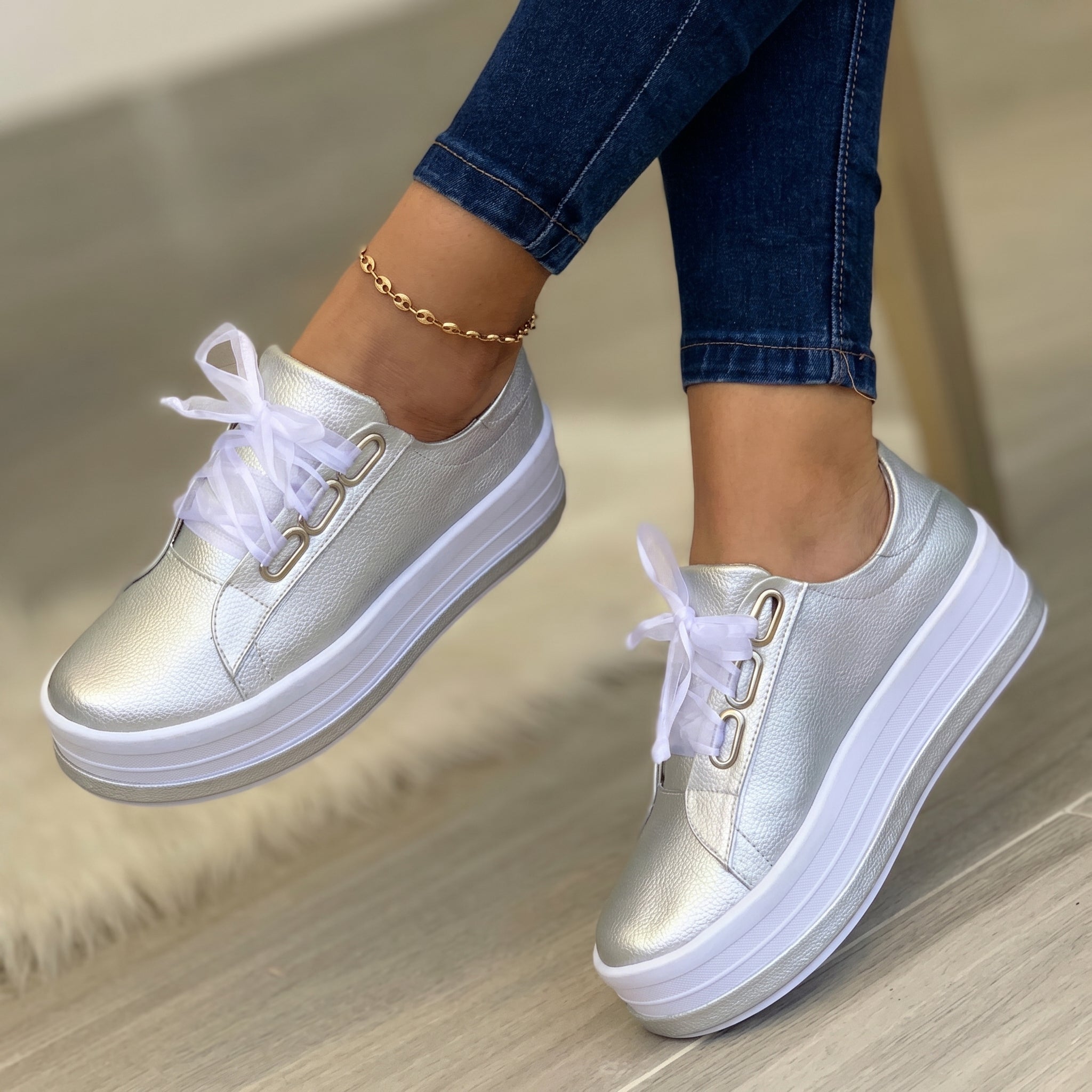 Carina - Women's Lace-Up Ribbon Bow Low-Top Sneaker