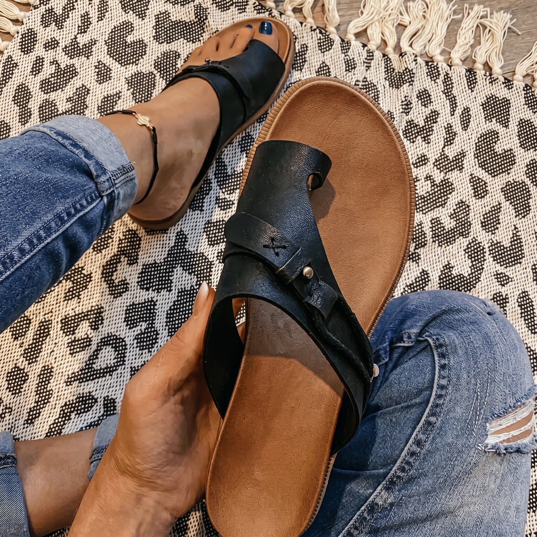 Fiona - Women's Orthopedic Toe-Post Flat Sandals