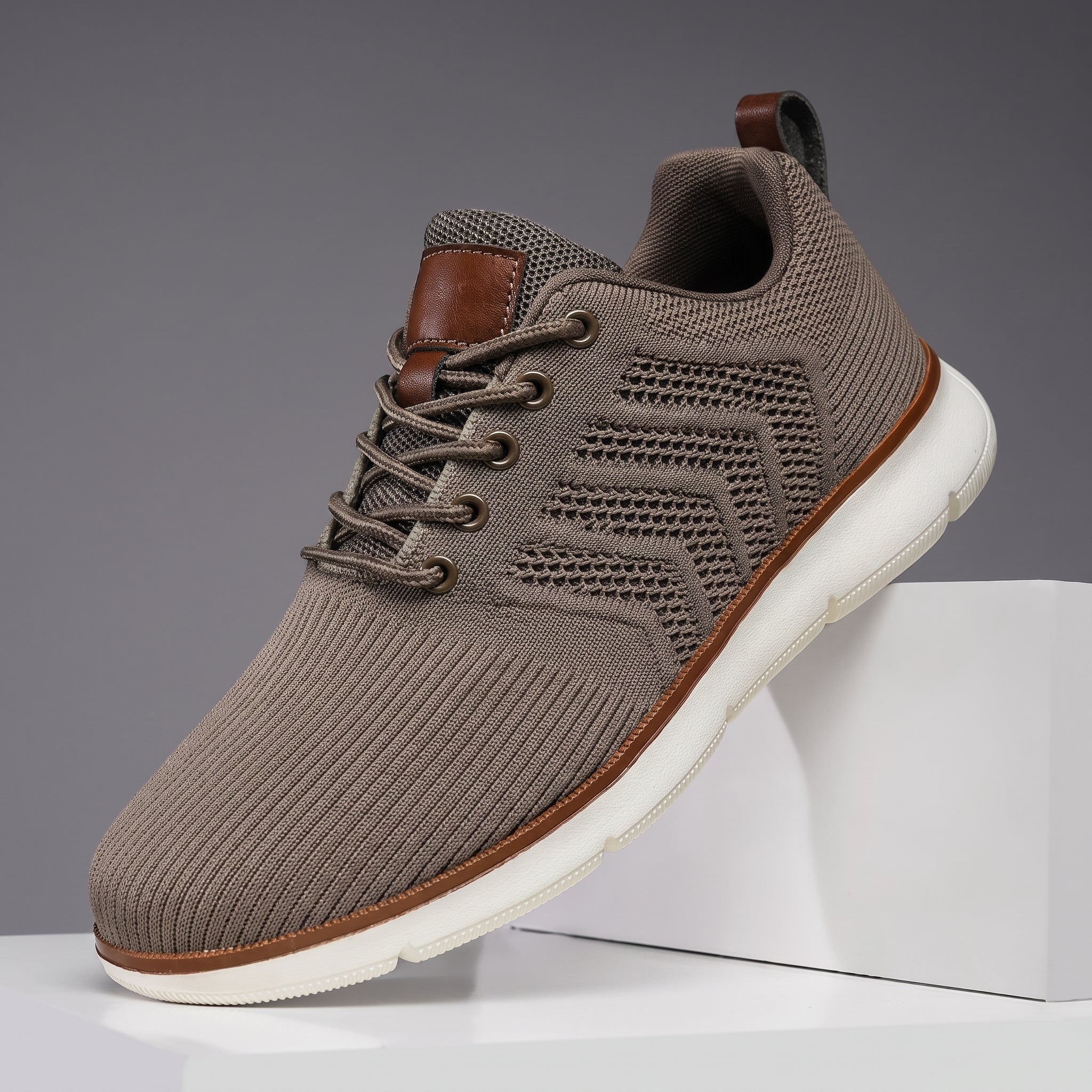 Jonas - Men's Orthopedic Breathable Low-Top Sneaker