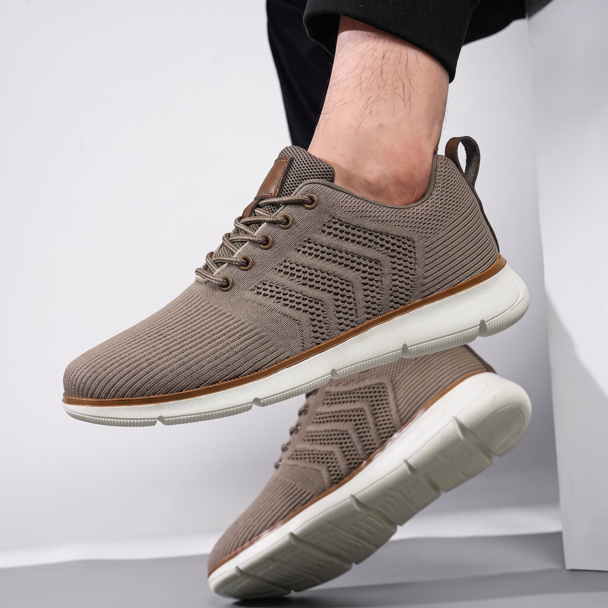 Jonas - Men's Orthopedic Breathable Low-Top Sneaker