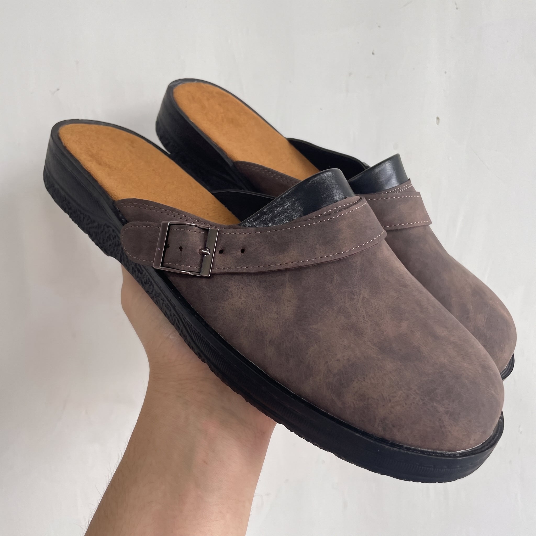 Benjamin - Men's Orthopedic Buckle Heel Strap Clogs