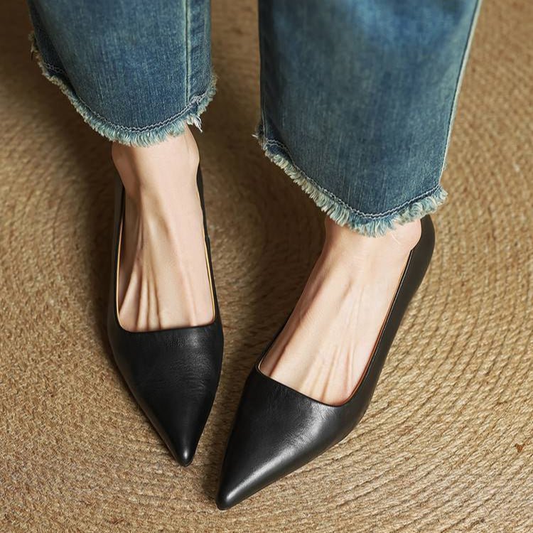 Alice - Women's Kitten Heel Pointed Toe Pumps - Sandals - Black - Parker&Brooks
