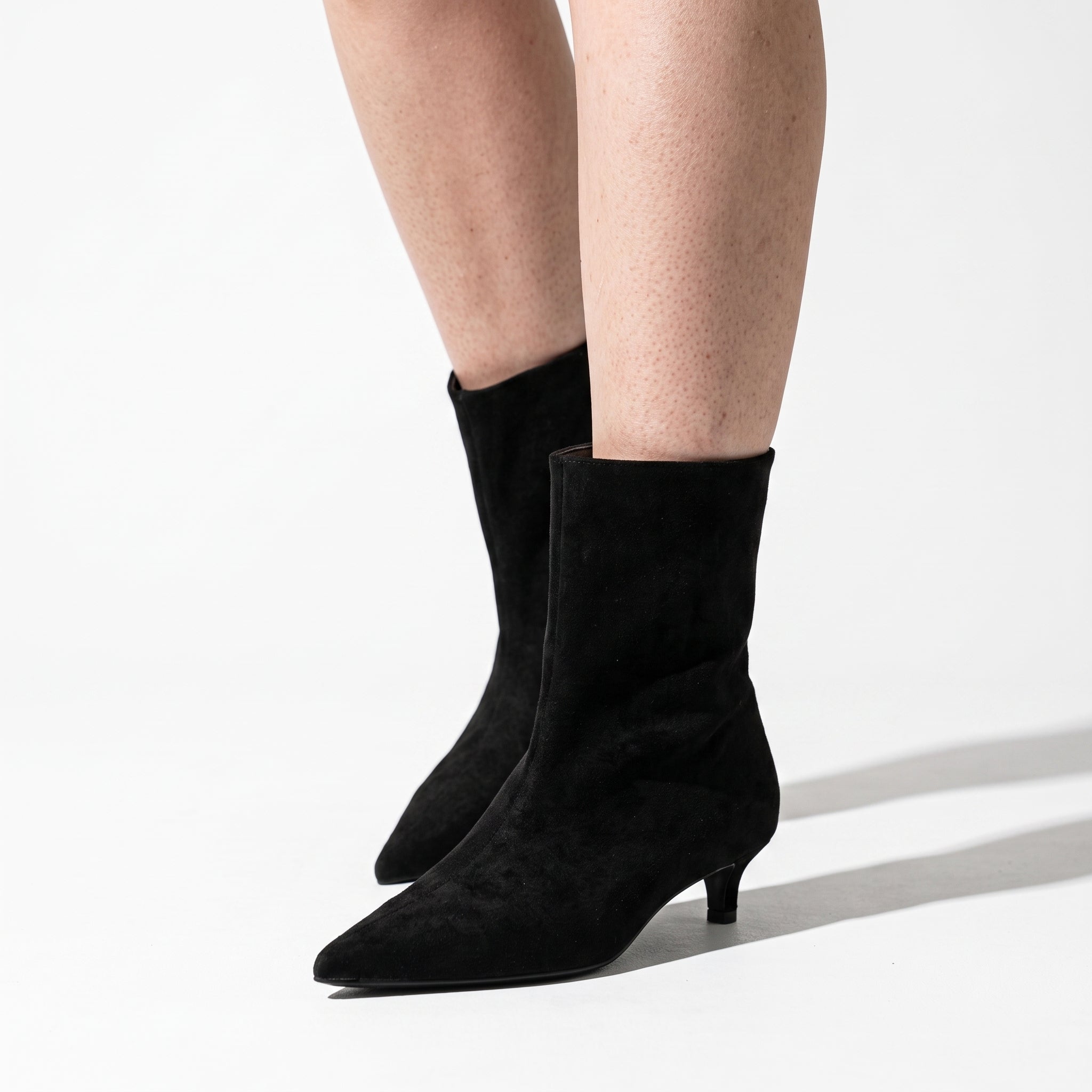 Alice - Women's Pointed Toe Kitten Heel Ankle Boots - Boots - Black - Parker&Brooks
