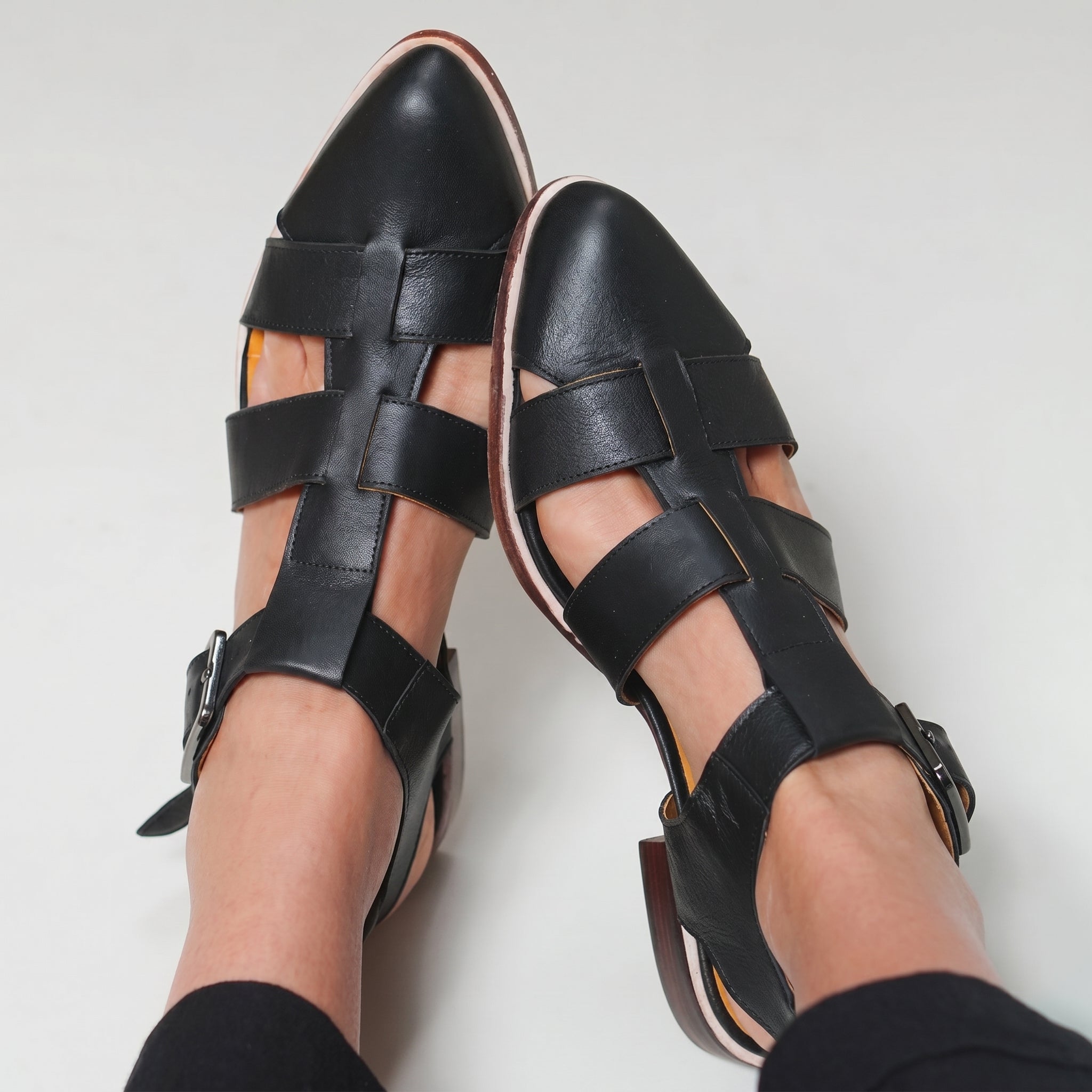 Alice - Women's Pointed Toe Multi - Strap Flat Cage Sandals - Sandal - Black - Parker&Brooks
