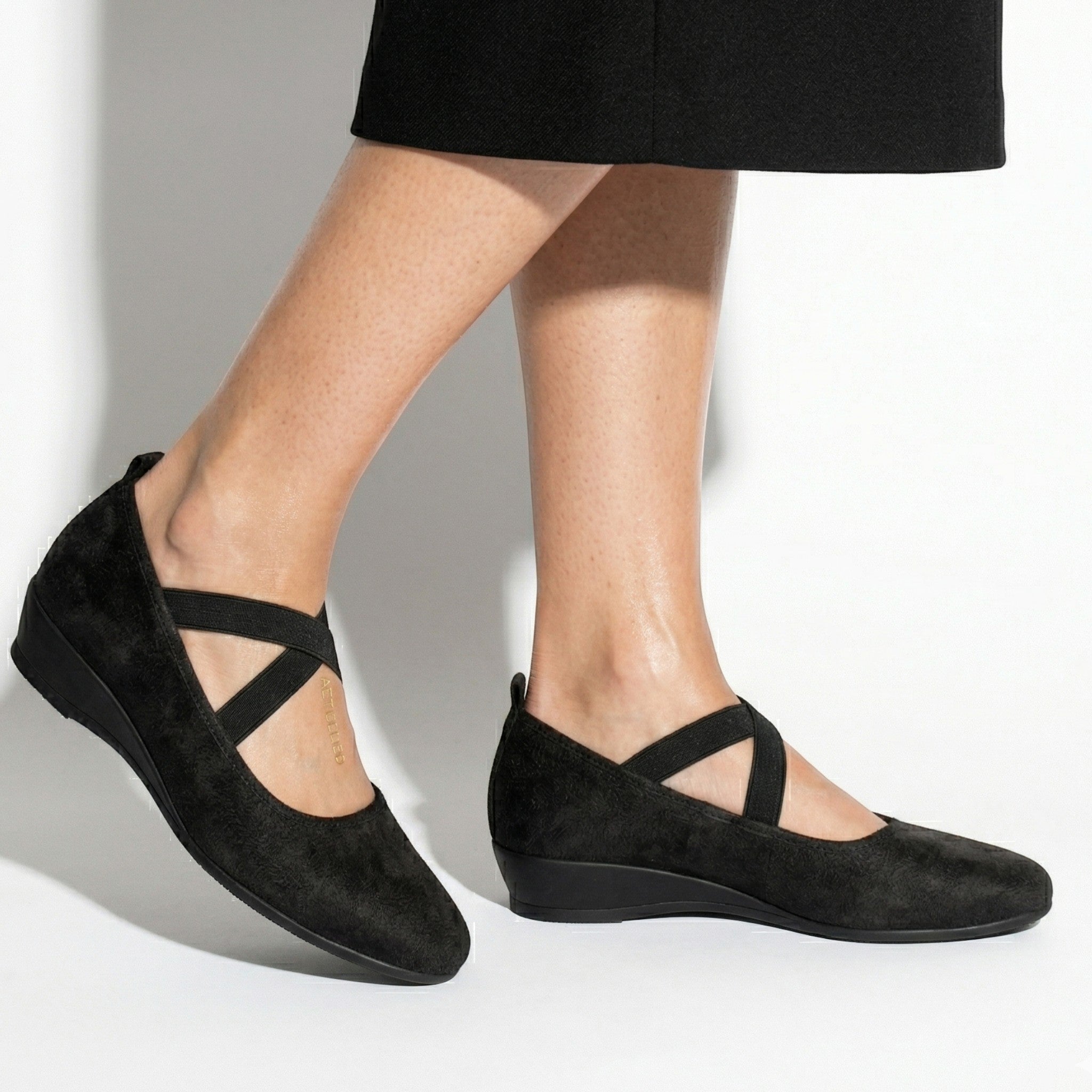 Amelia - Women's Elastic Strap Flat Shoes - Shoes - Black - Parker&Brooks