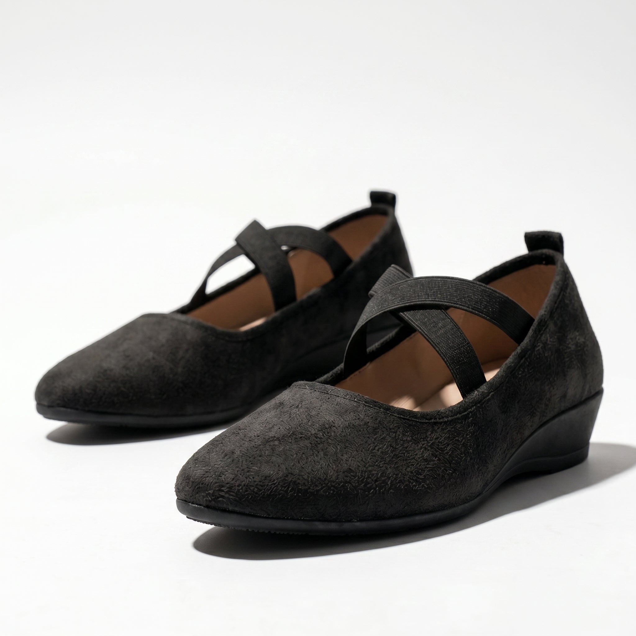 Amelia - Women's Elastic Strap Flat Shoes - Shoes - Black - Parker&Brooks