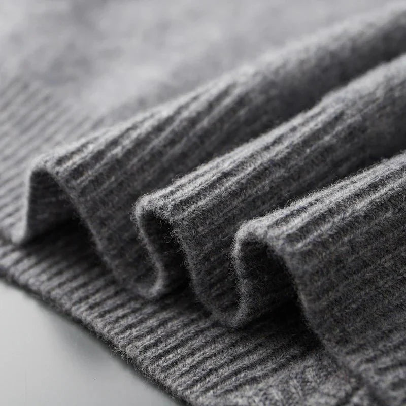 Arnd - Cardigan with Fine Knit Details