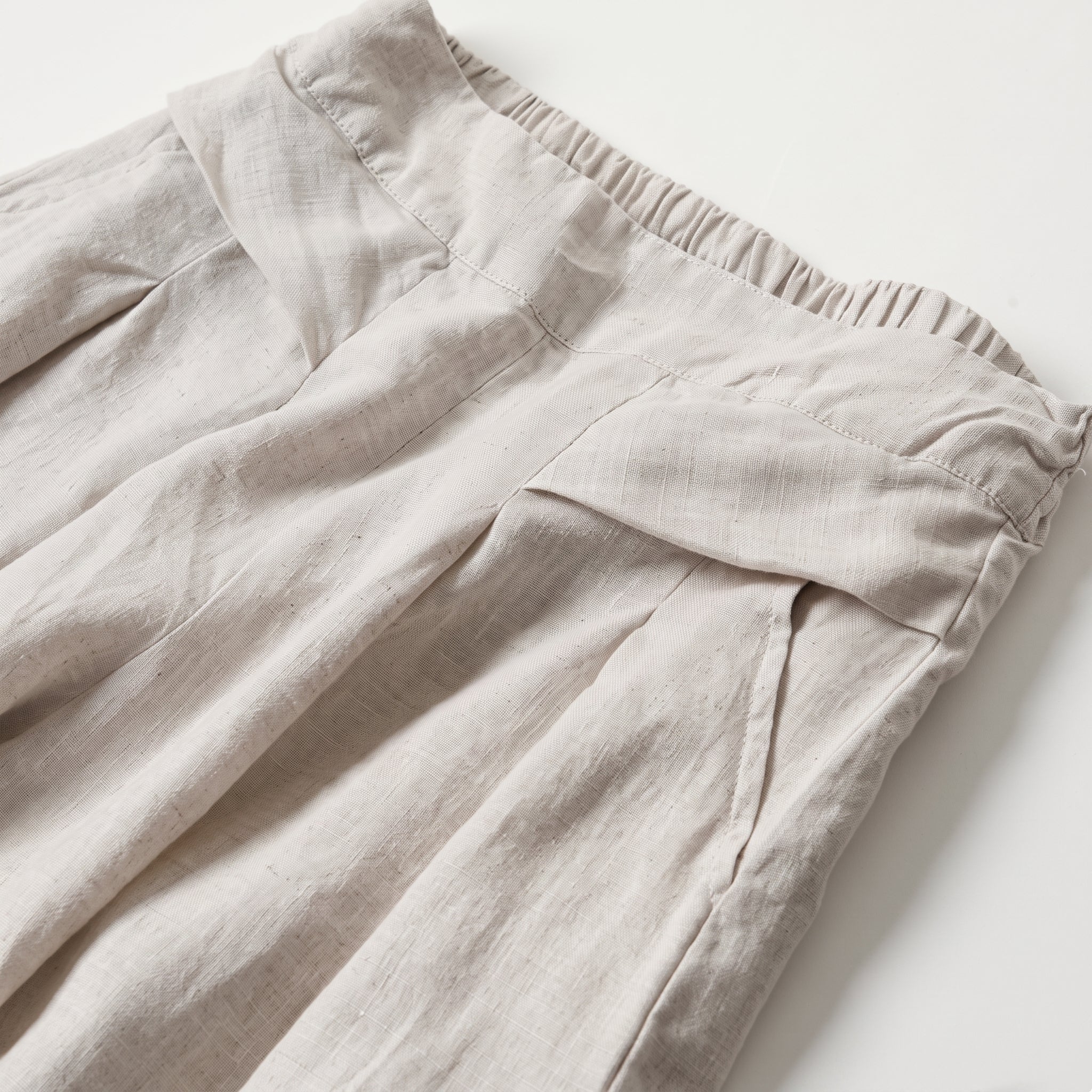 Beatrice - Women's Summer Wide-Leg Pleated Culotte Pants - Trousers - Beige - Parker&Brooks