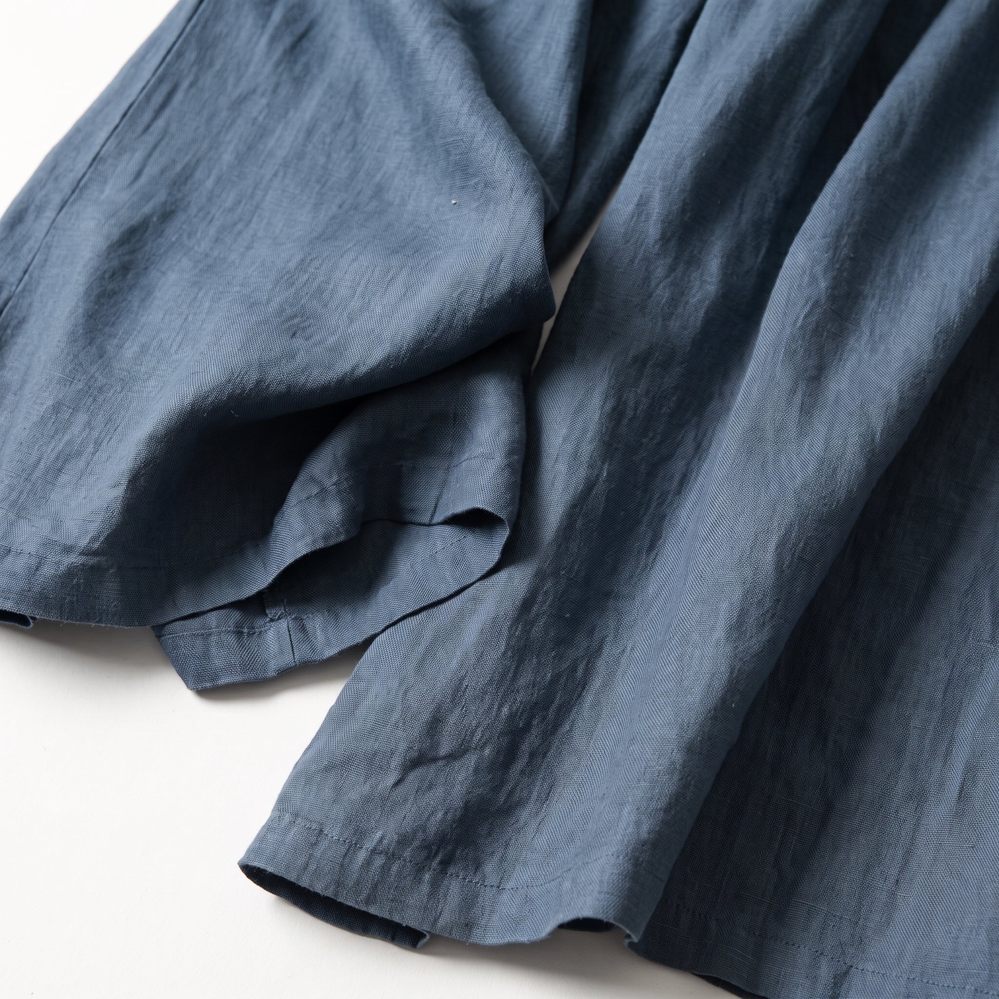 Beatrice - Women's Summer Wide-Leg Pleated Culotte Pants - Trousers - Blue - Parker&Brooks