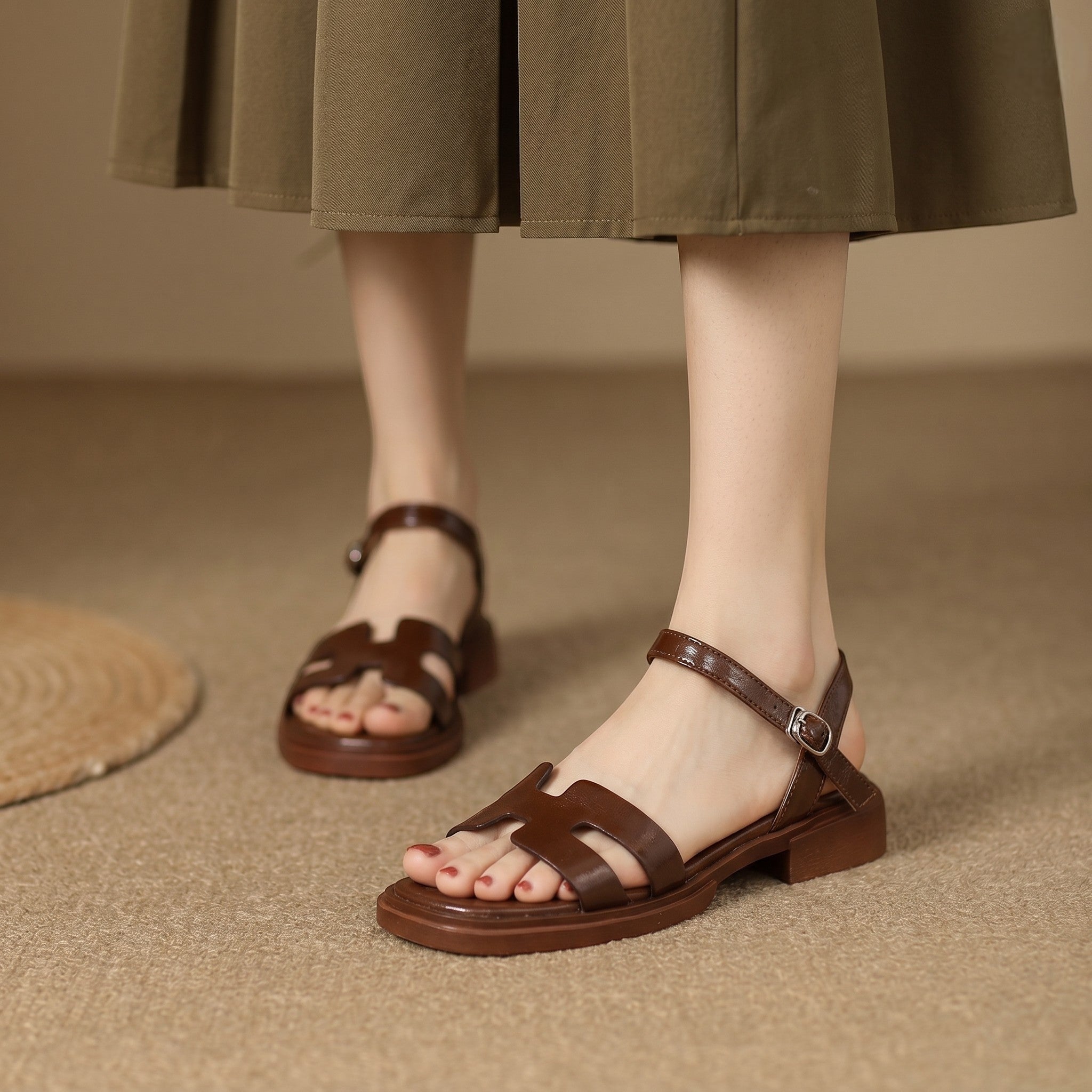 Brigitte - Women's Cross Strap Flat Sandals with Ankle Strap - Sandal - Brown - Parker&Brooks