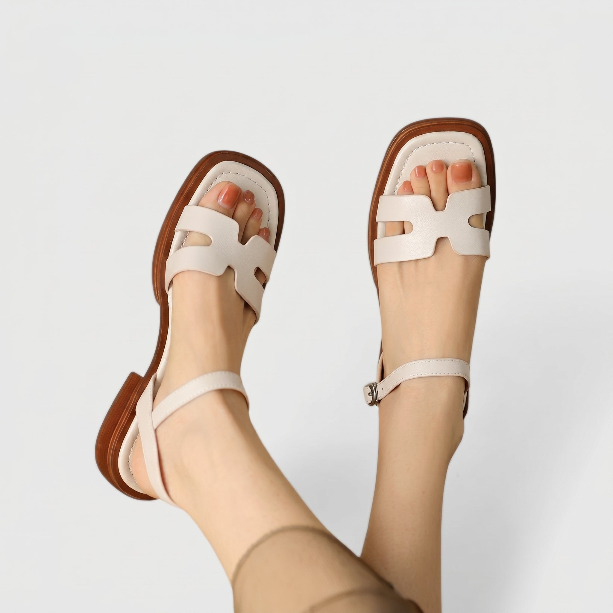 Brigitte - Women's Cross Strap Flat Sandals with Ankle Strap - Sandal - White - Parker&Brooks