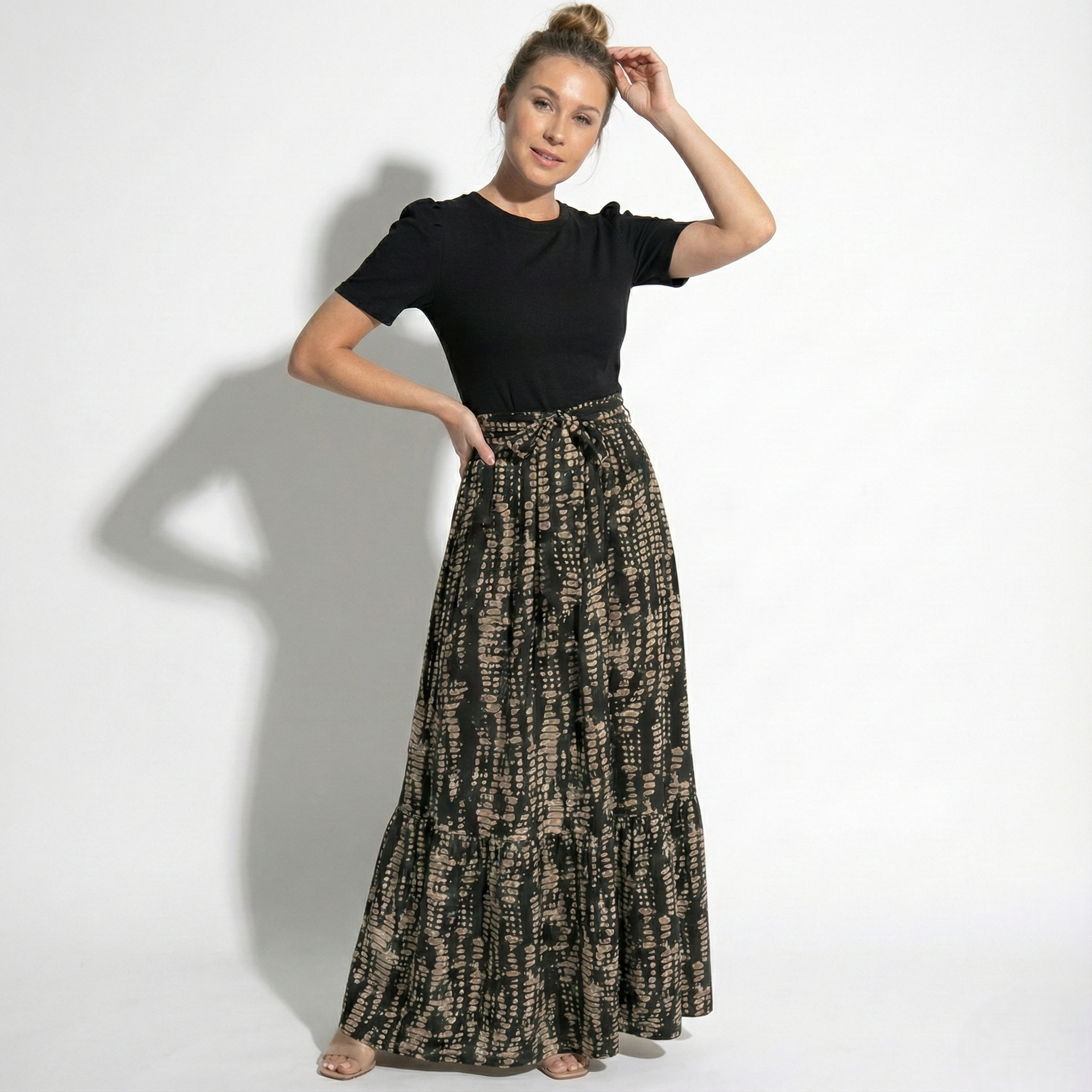 Hannah - Women's Bold Floral Print Maxi Dress