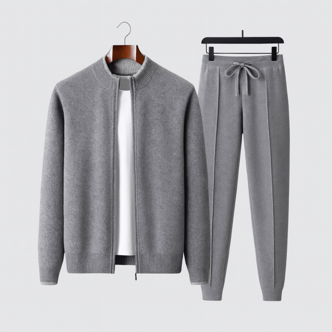 Henrik – Lounge Set with Zip Jacket and Stand-Up Collar