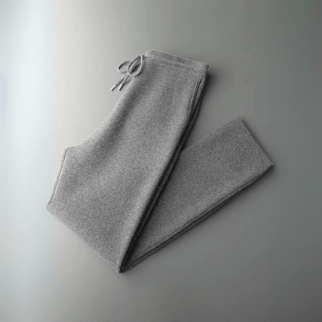 Henrik – Lounge Set with Zip Jacket and Stand-Up Collar