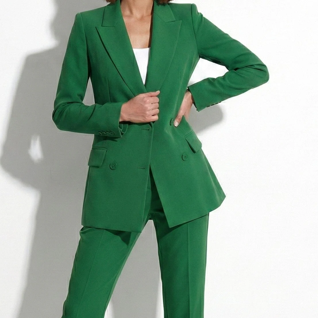 Phoebe – Women’s Tailored Blazer & Slim Trouser