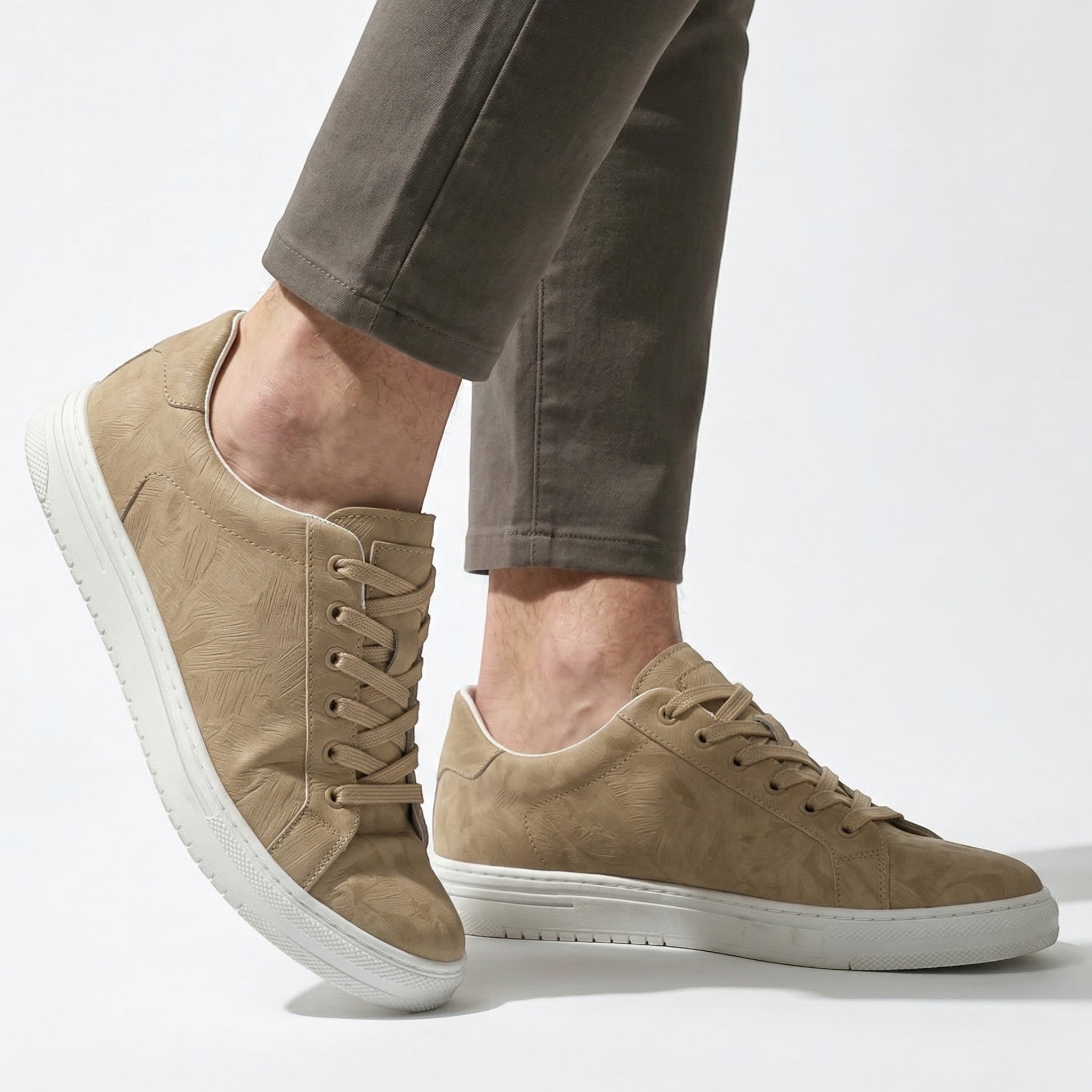 James - Men's Low Top Casual Sneakers - Shoes - Beige - Parker&Brooks