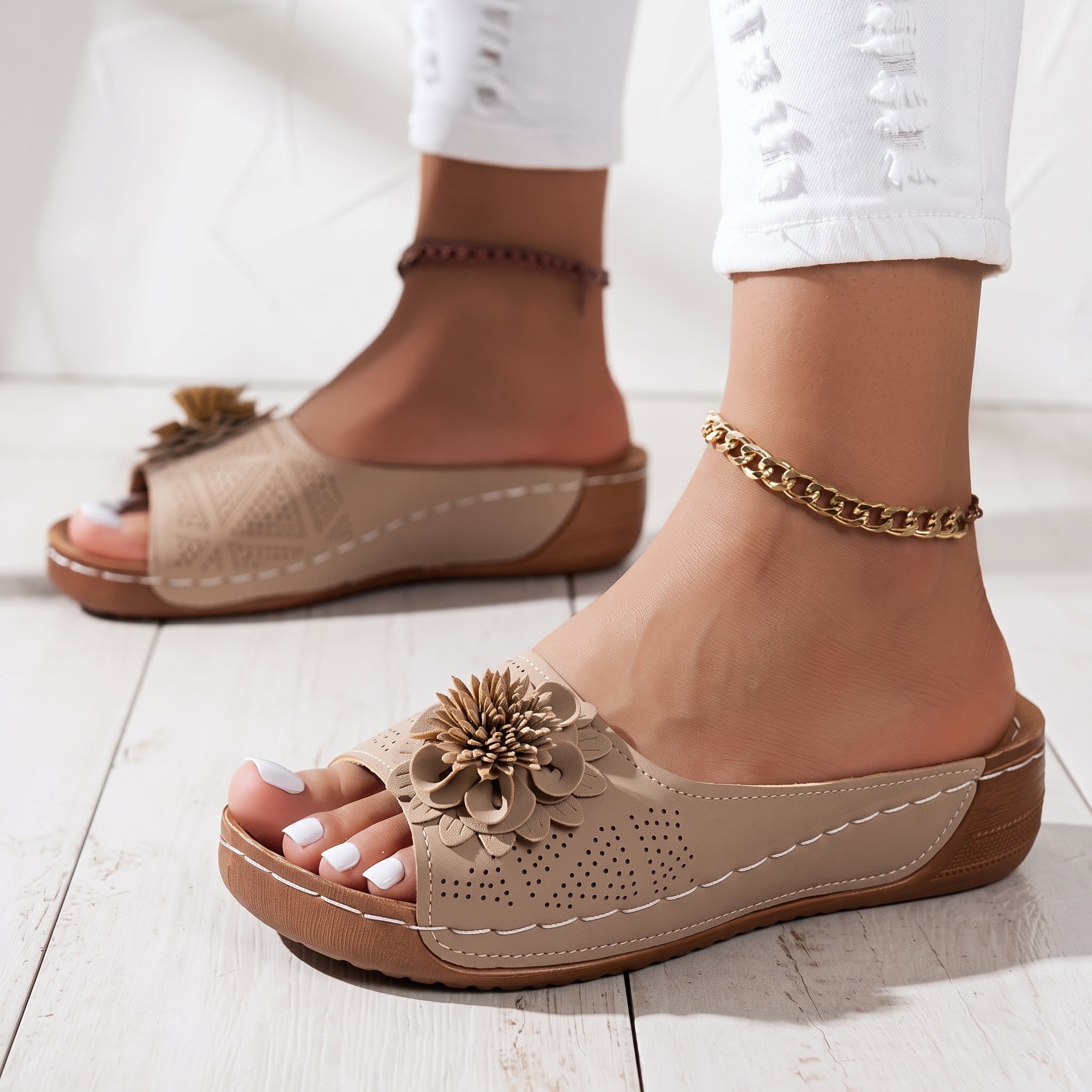 Johanna – Women's Orthopedic Floral Detail Wedge Sandals - Sandals - Khaki - Parker&Brooks