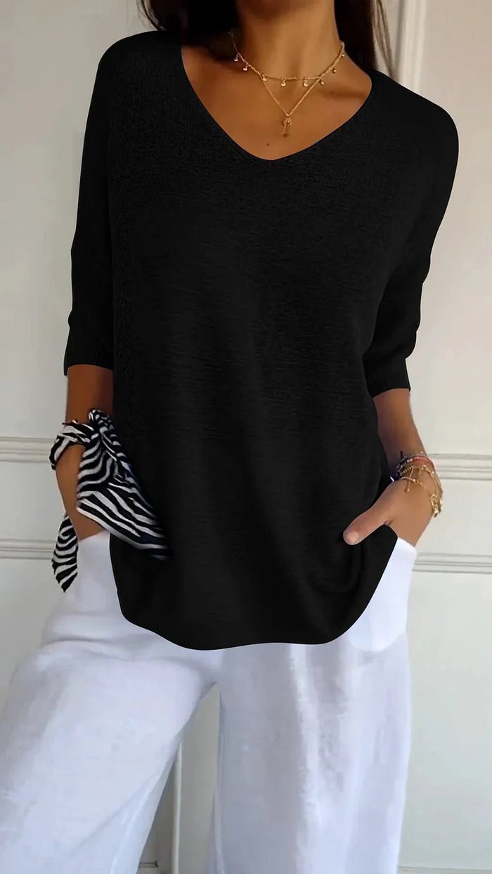 Juna – Elegant V-Neck Knitted Top