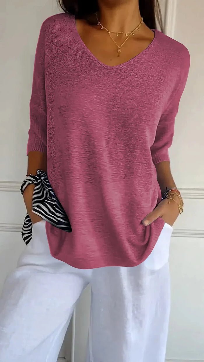 Juna – Elegant V-Neck Knitted Top