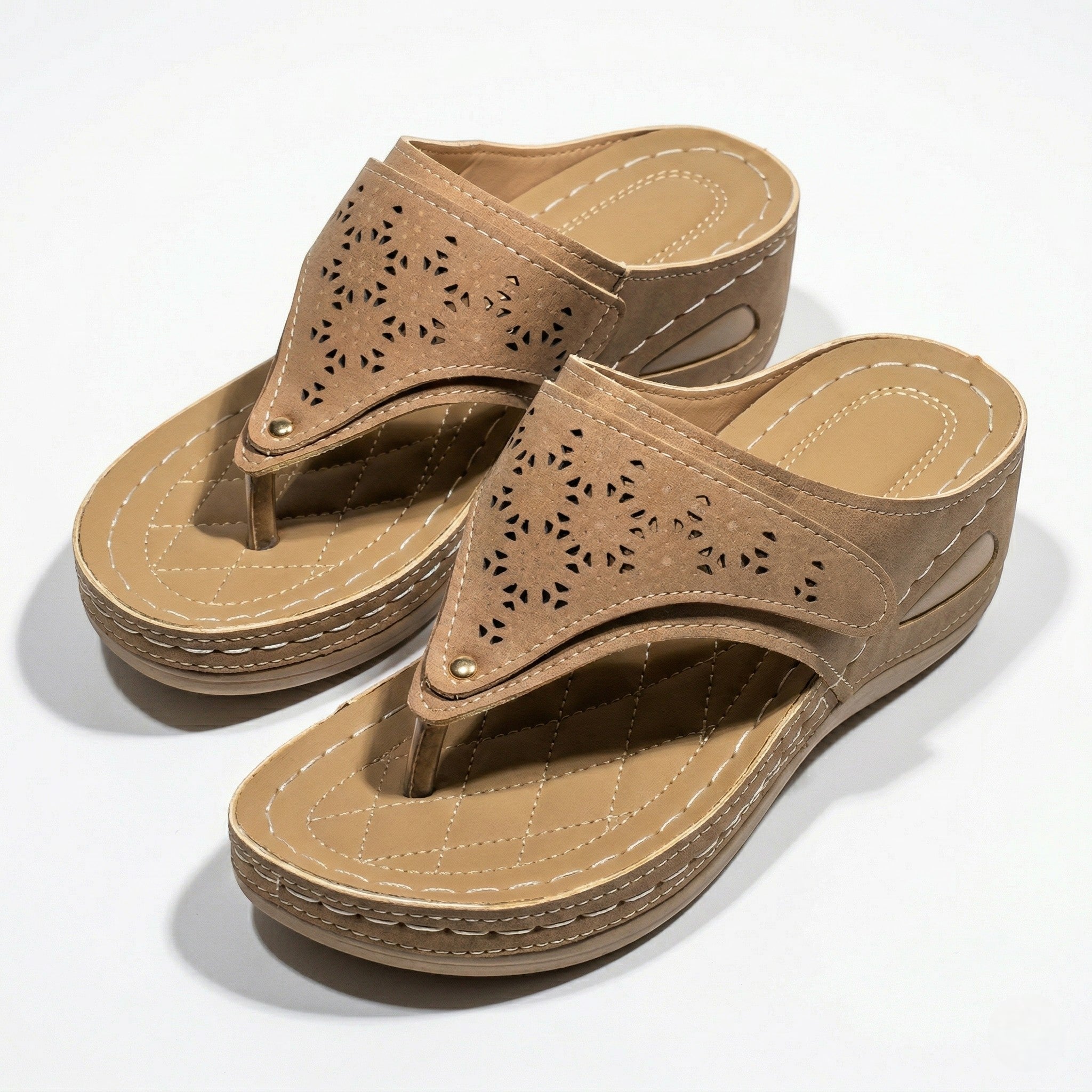 Layla - Women's Wedge Sandals with Cut - Out Detail - Sandal - Brown - Parker&Brooks