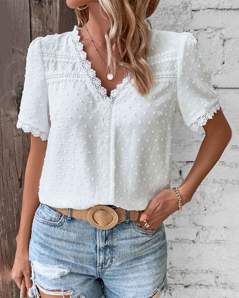 Leona – Elegant V-Neck Lace Blouse
