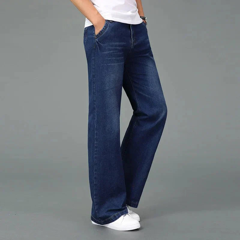 Lukas – Jeans with Bootcut and Retro Charm