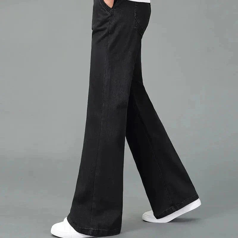 Lukas – Jeans with Bootcut and Retro Charm