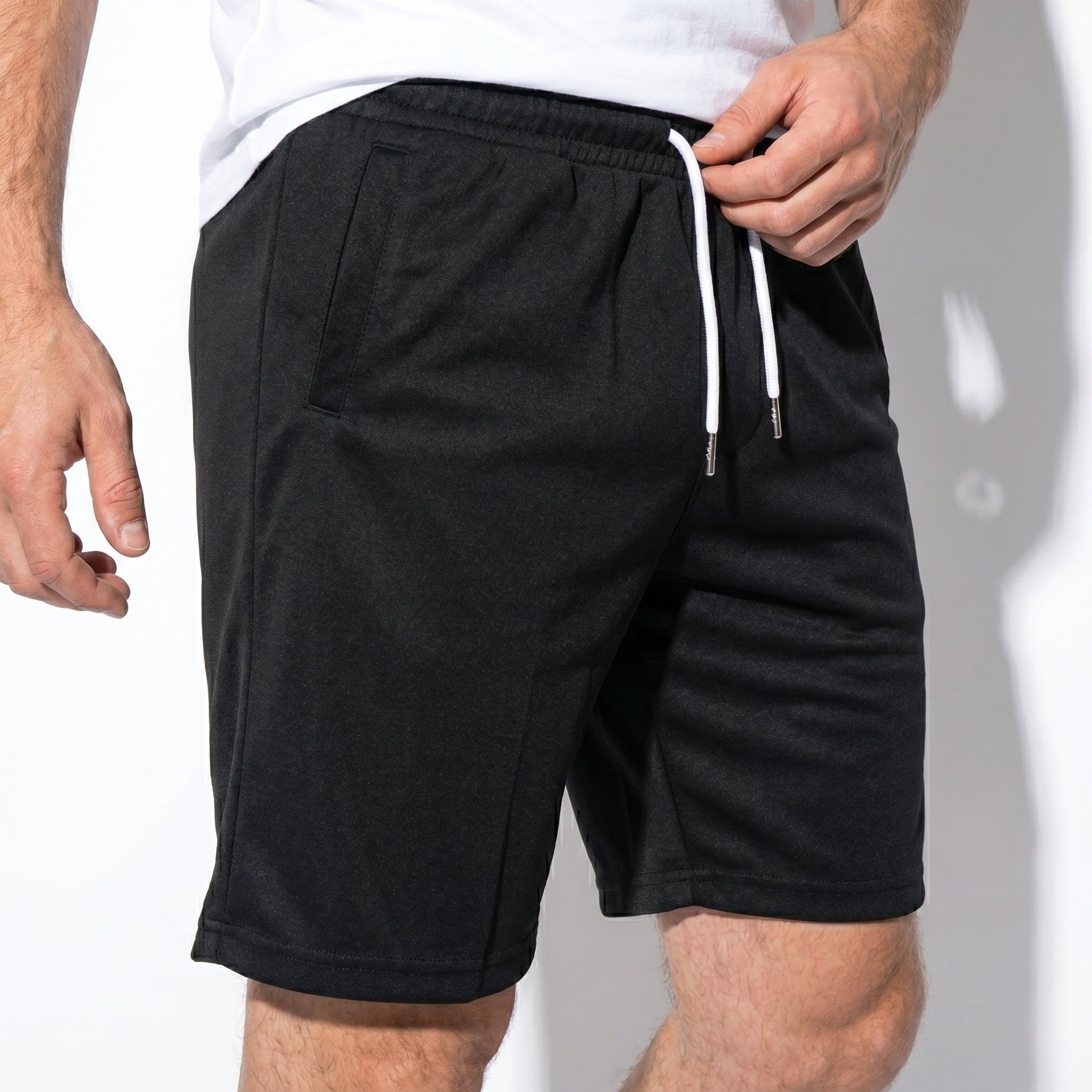 Marcus - Men's Relaxed Fit Drawstring Shorts with Elasticated Waist - Shorts Men - Black - Parker&Brooks