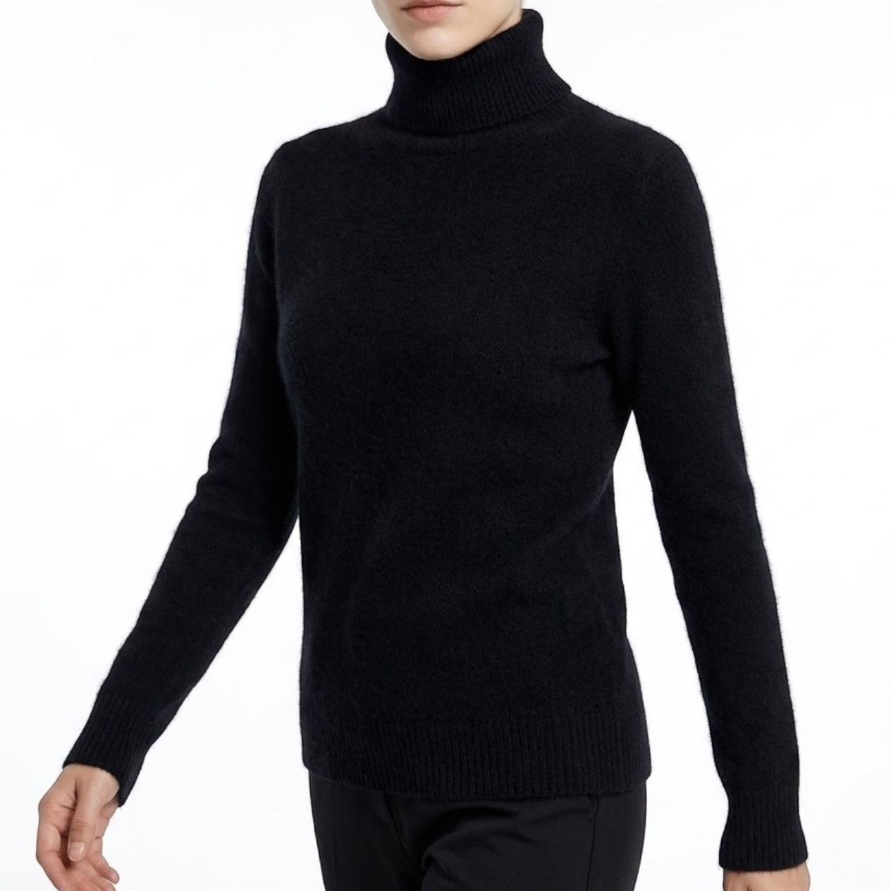 Mira – Women's Wool Turtleneck Sweater