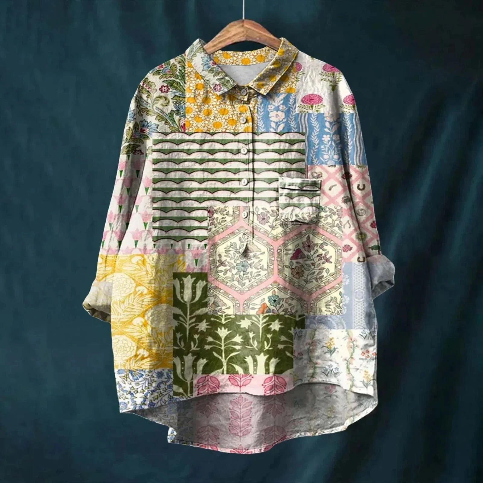 Ninette – Elegant Blouse with Floral Pattern