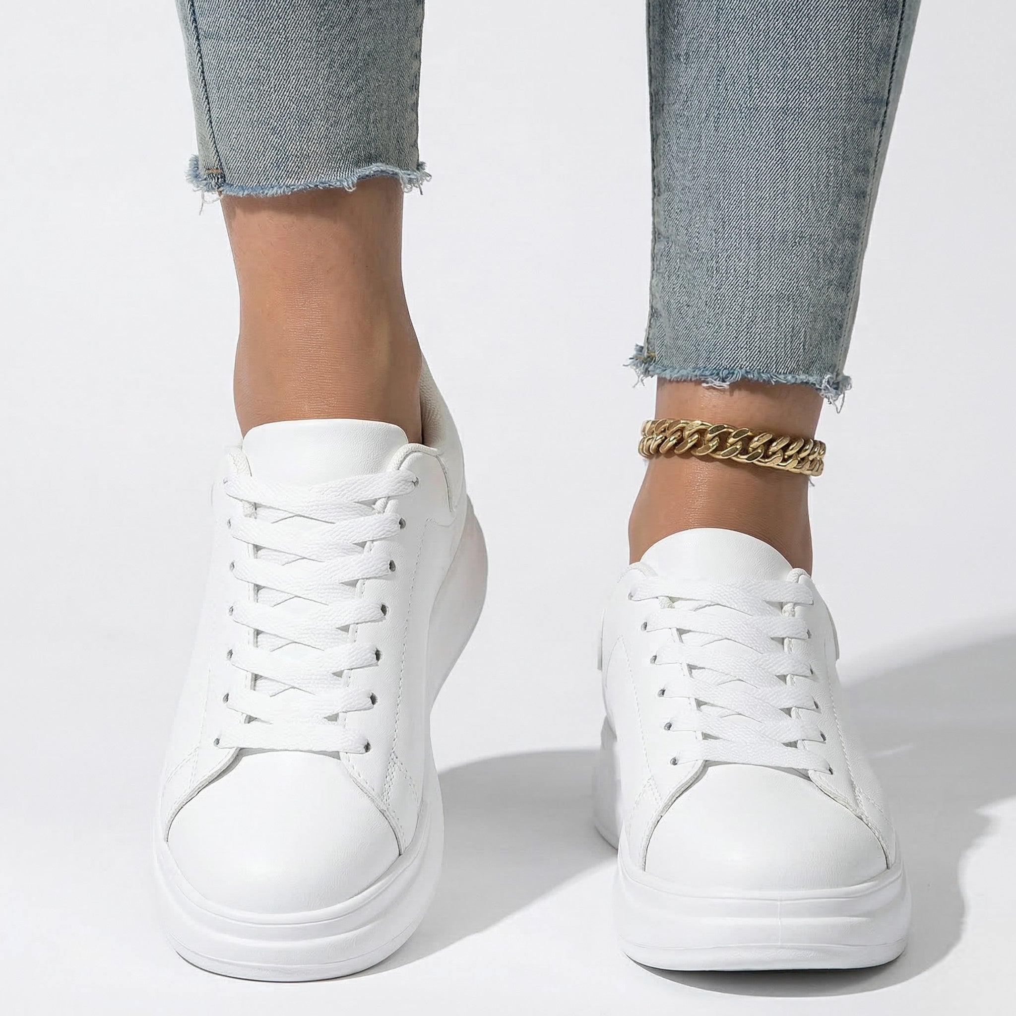 Olivia - Women's Low Top Casual Sneaker - Sneakers - White - Parker&Brooks