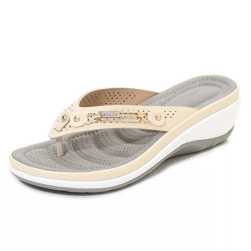 Rosie - Women's Wedge Flip - Flop Sandals - Sandals - Beige - Parker&Brooks