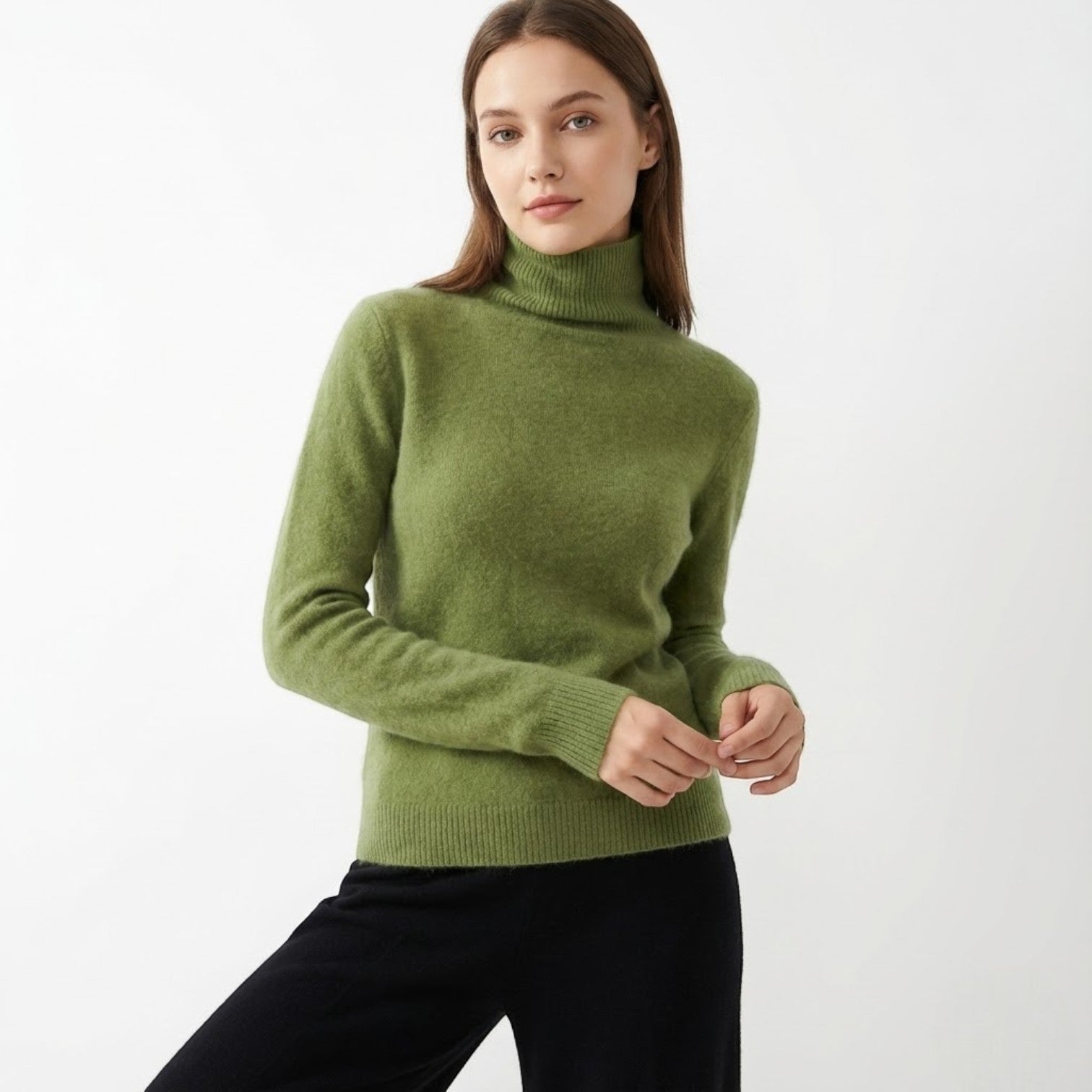 Mira – Women's Wool Turtleneck Sweater