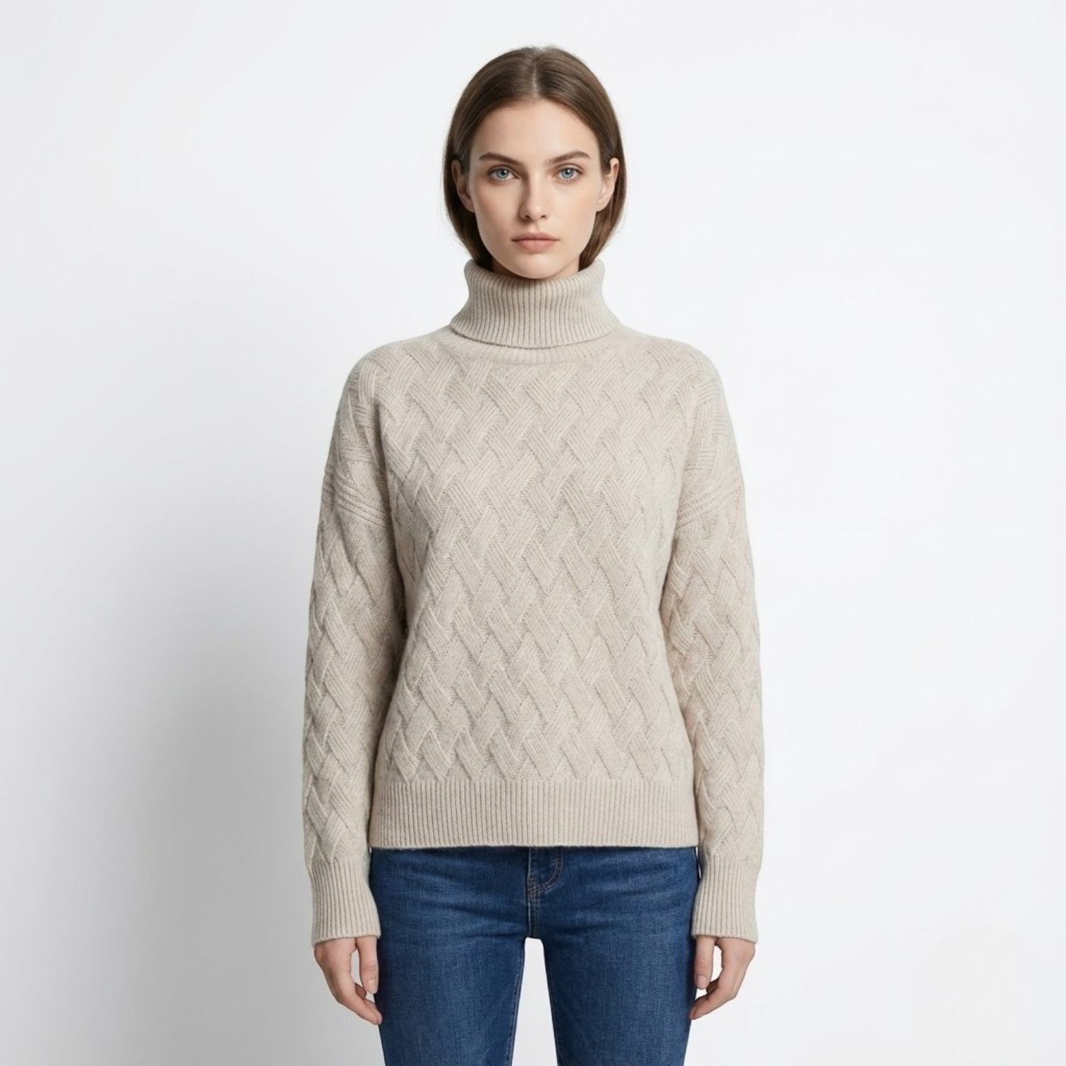 Sena – Women's Wool Sweater with Cable Pattern