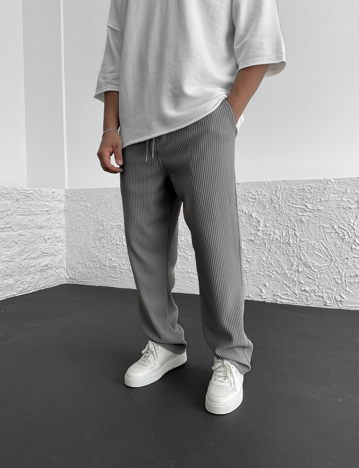 Xaver – Relaxed Ribbed Trousers