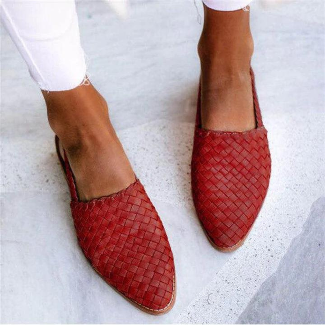 Alea – Handcrafted Elegant Flat Sandals