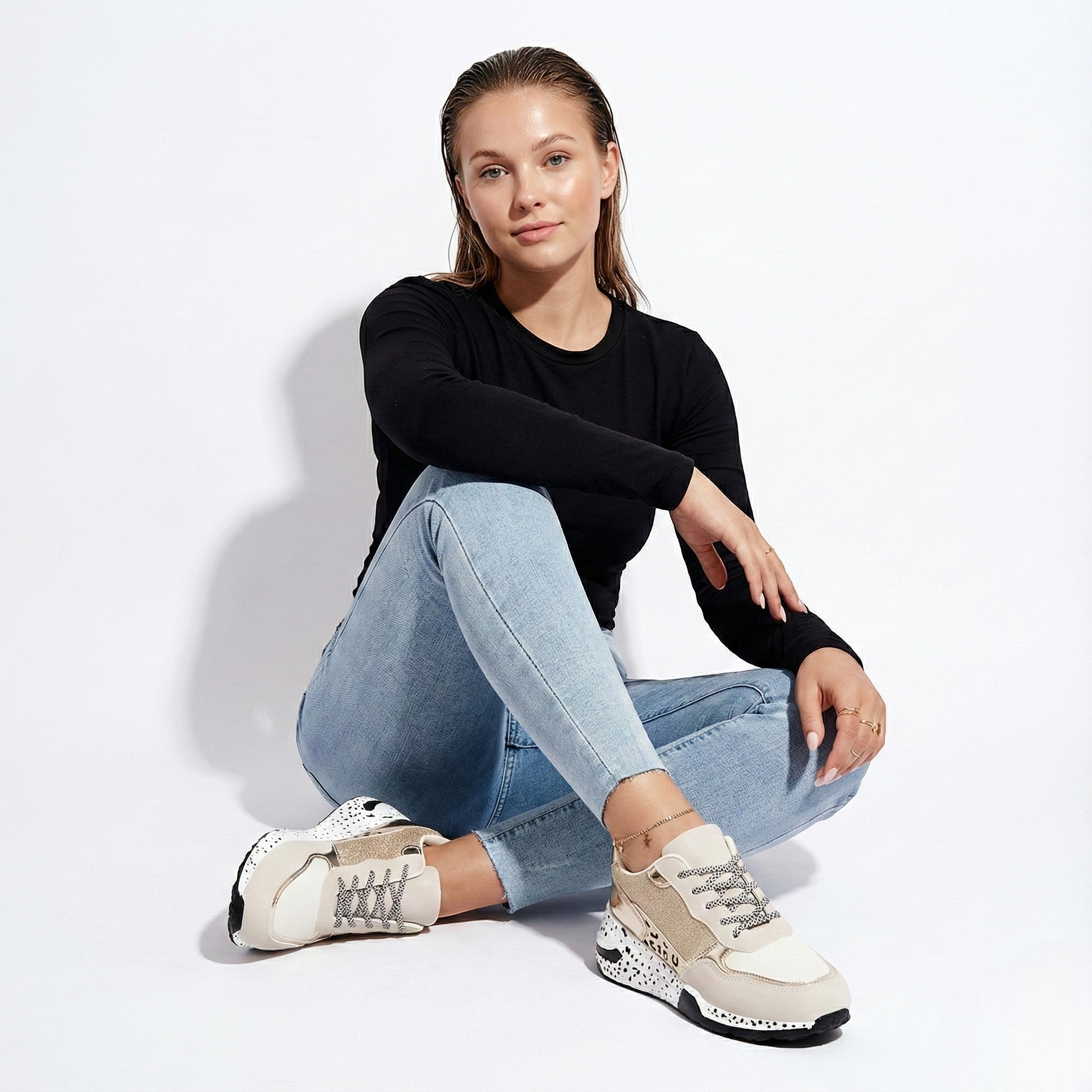 Millie - Women's Trendy Walking Sneakers