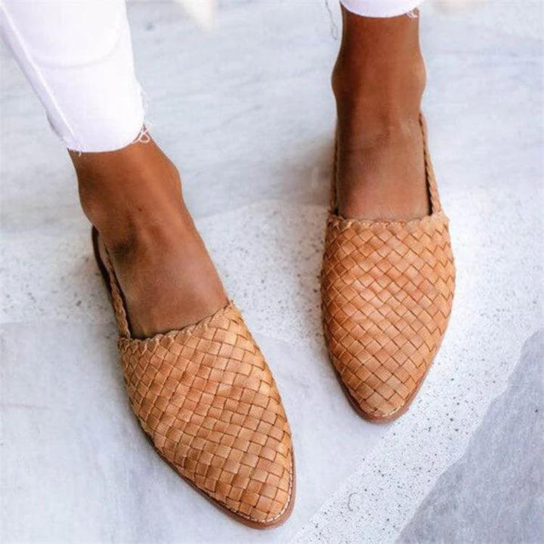 Alea – Handcrafted Elegant Flat Sandals