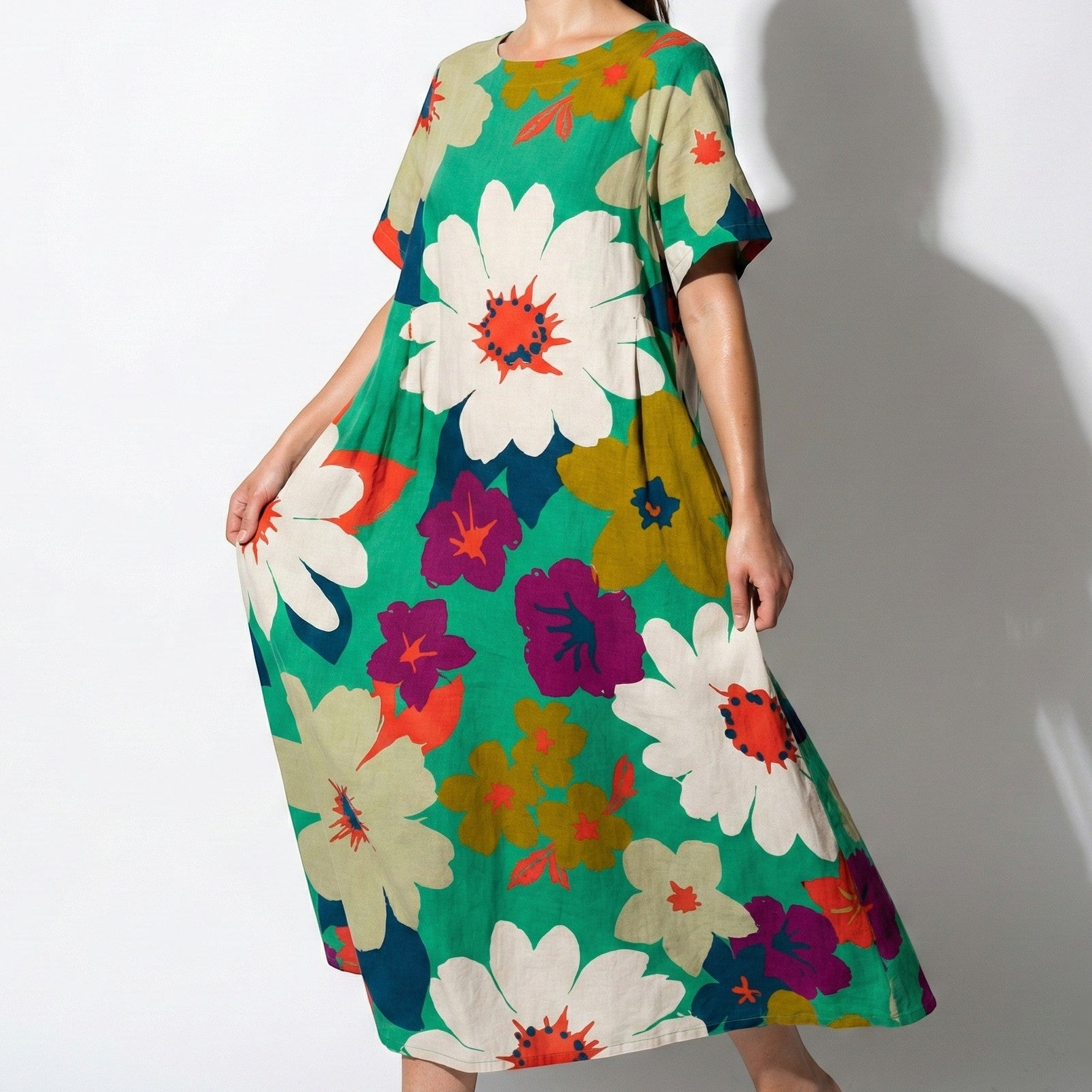 Amelia - Women’s Midi Dress with Abstract Print and Loose Fit