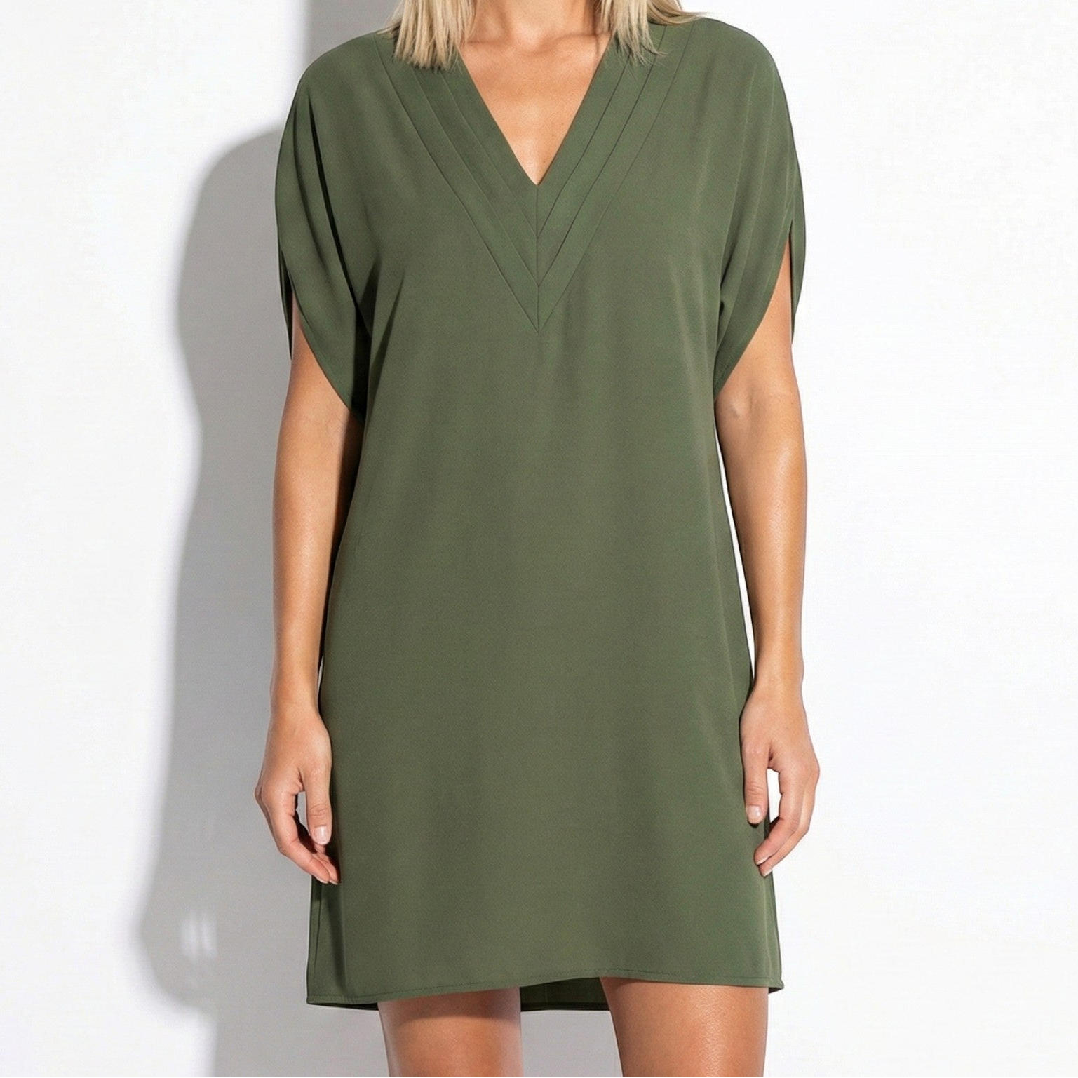 Emma - Women’s V-Neck Mini Dress with Relaxed Fit and Short Sleeves