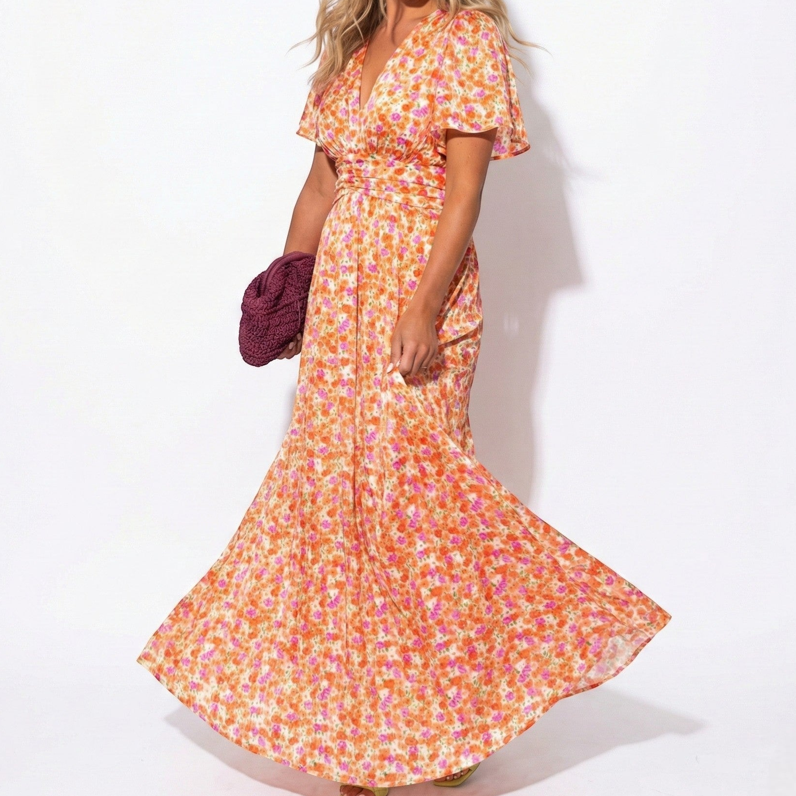 Daisy - Women's Floral Maxi Dress with V-Neck and Flutter Sleeves