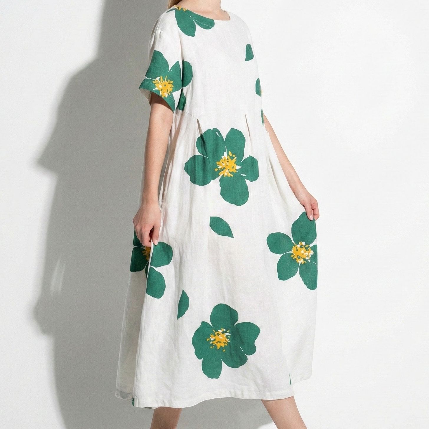 Amelia - Women’s Midi Dress with Abstract Print and Loose Fit