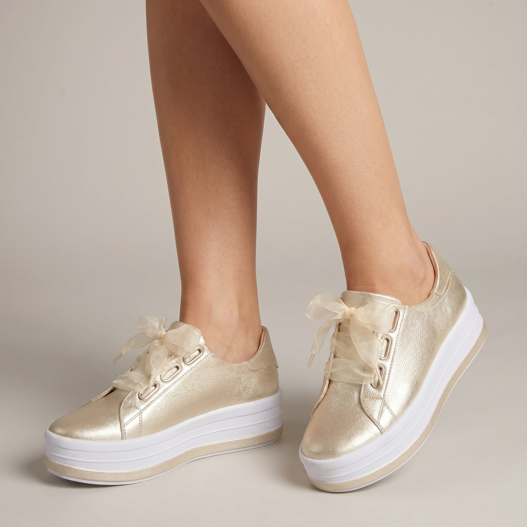 Carina - Women's Lace-Up Ribbon Bow Low-Top Sneaker